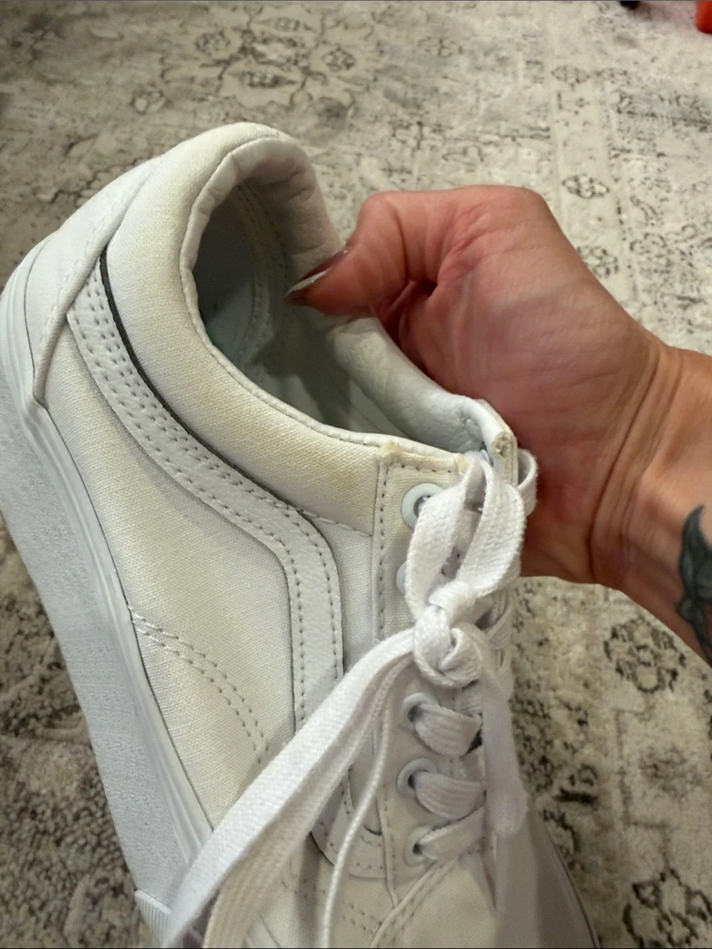 Vans Women's White Low-Top Canvas platform Sneakers size 7.5